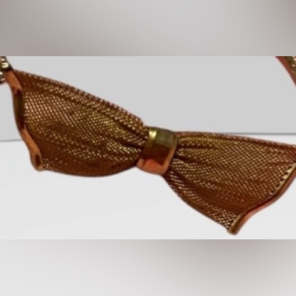 Elegant Gold Brooch Set with Pearls - Picture 14 of 14